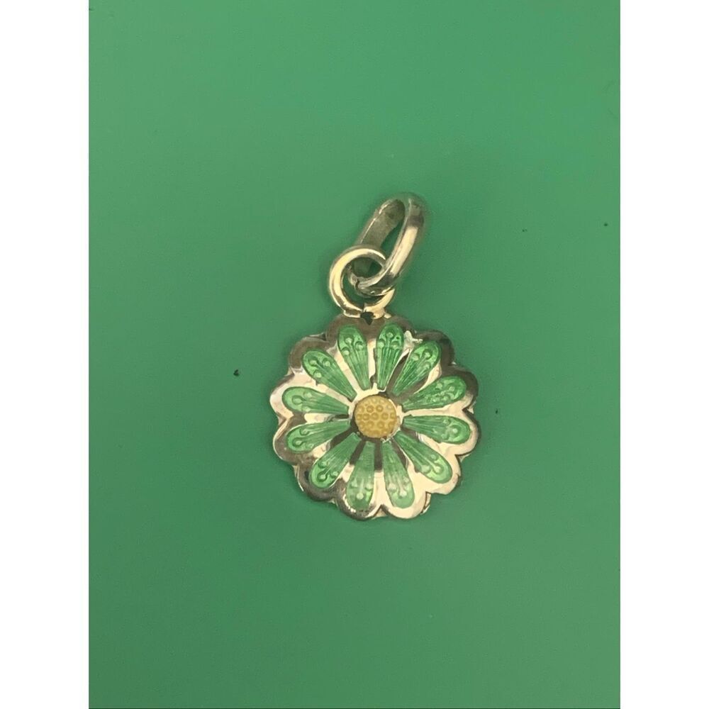 .925 Green Daisy Sterling Silver Jewelry Charm #garden #vintage